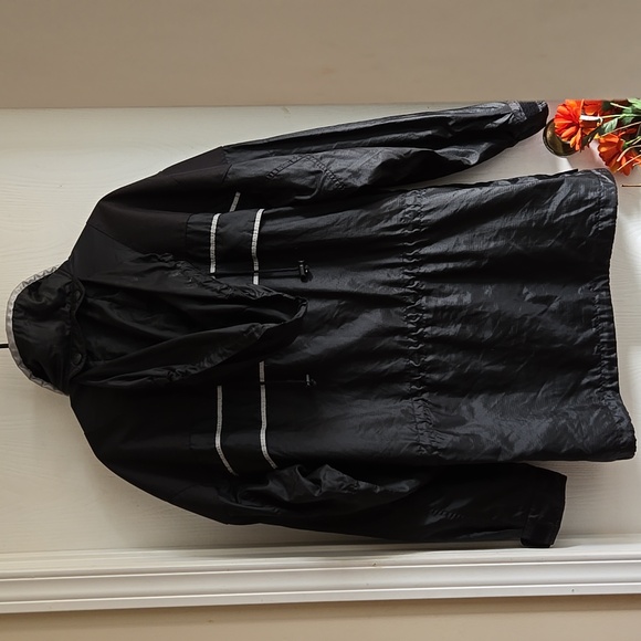 WindRiver Outfitting Co.| Black Fleece Lined Windbreaker Jacket - Picture 6 of 11